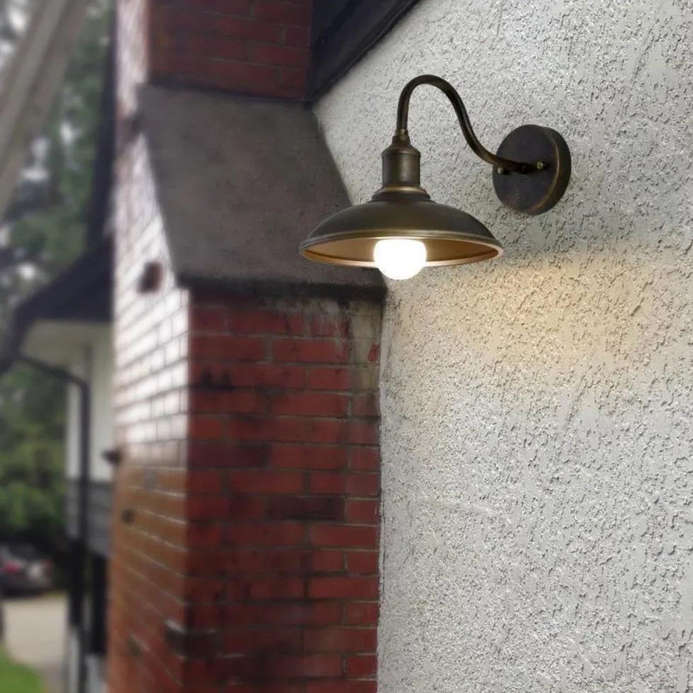 Rustic Outdoor Wall Lamp – Warm LED Illumination