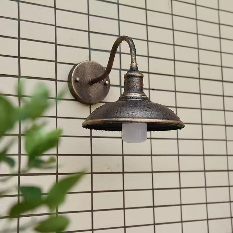 Rustic Outdoor Wall Lamp – Warm LED Illumination