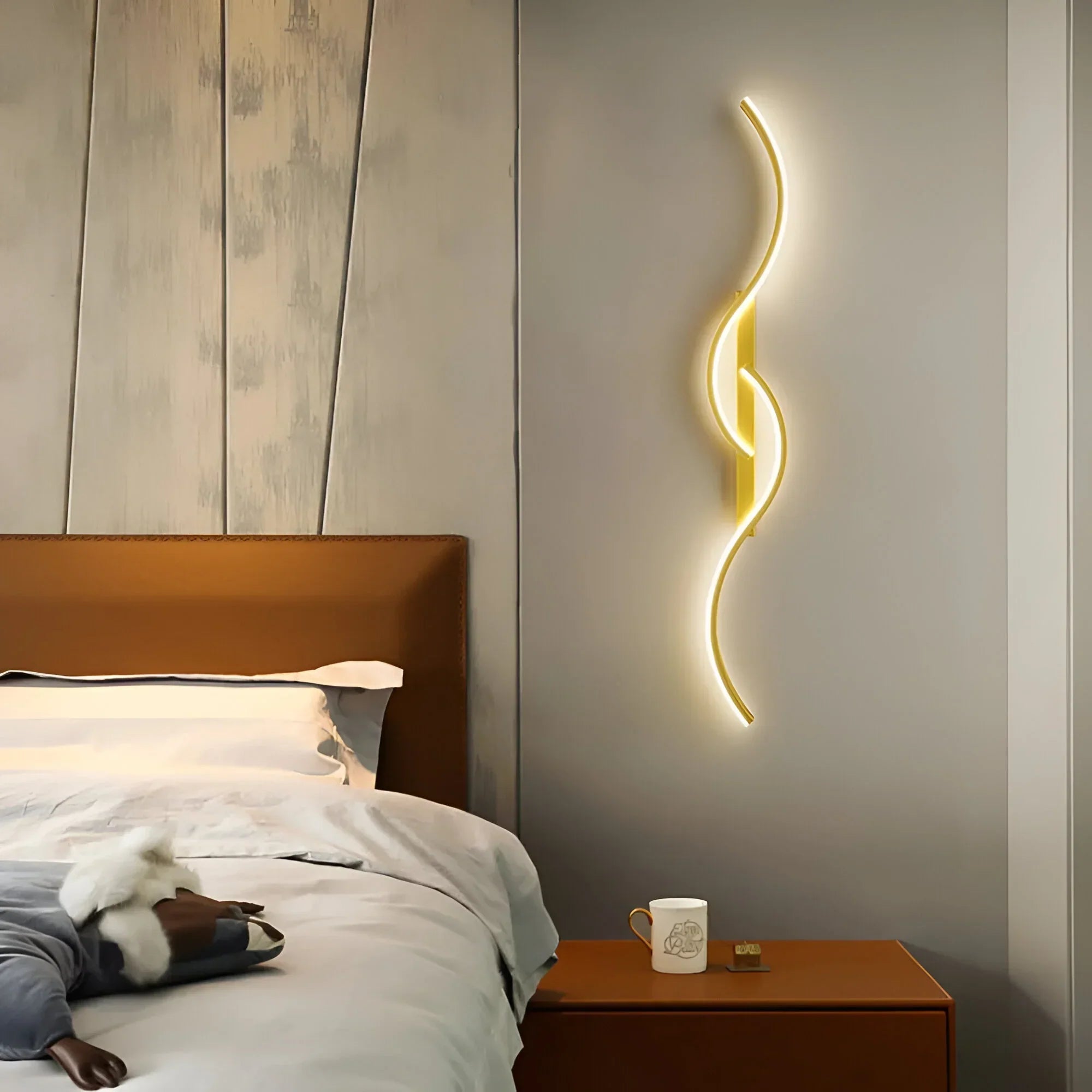 Modern Curved LED Wall Light | Artistic Home Accent