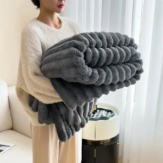 Luxyecs | Plush & Cozy Fleece Blanket