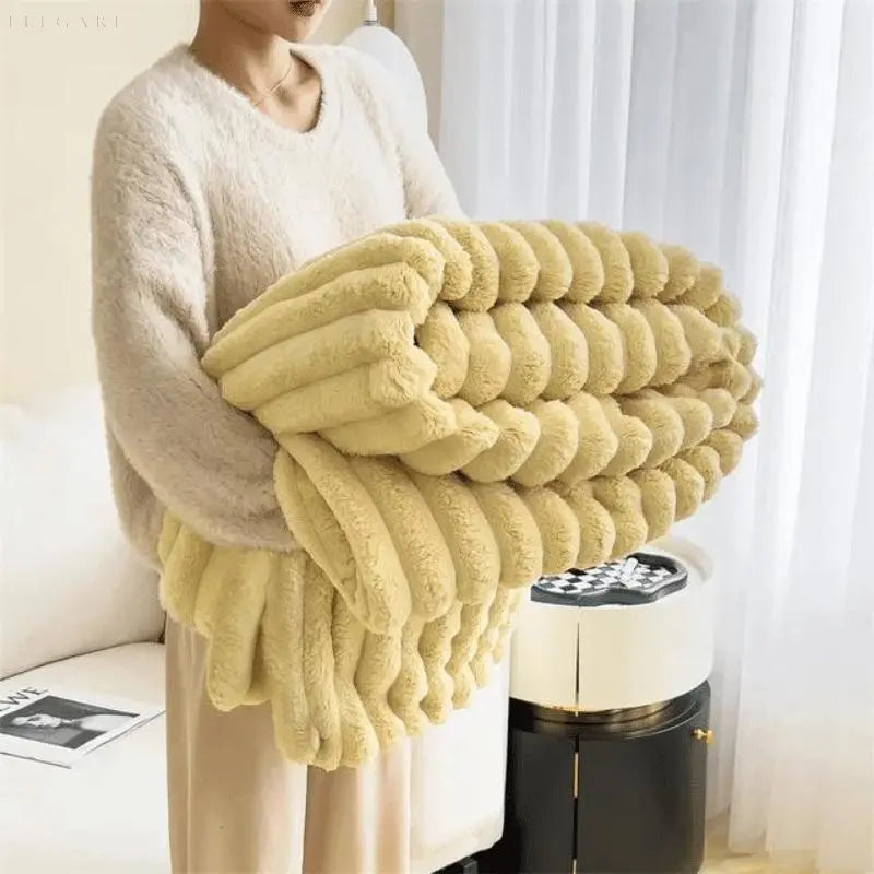 Luxyecs | Plush & Cozy Fleece Blanket