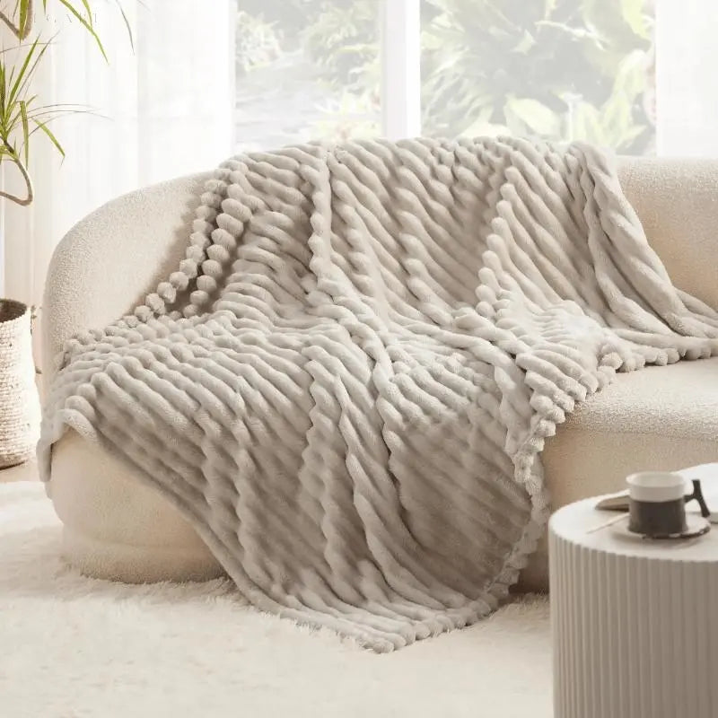 Luxyecs | Plush & Cozy Fleece Blanket