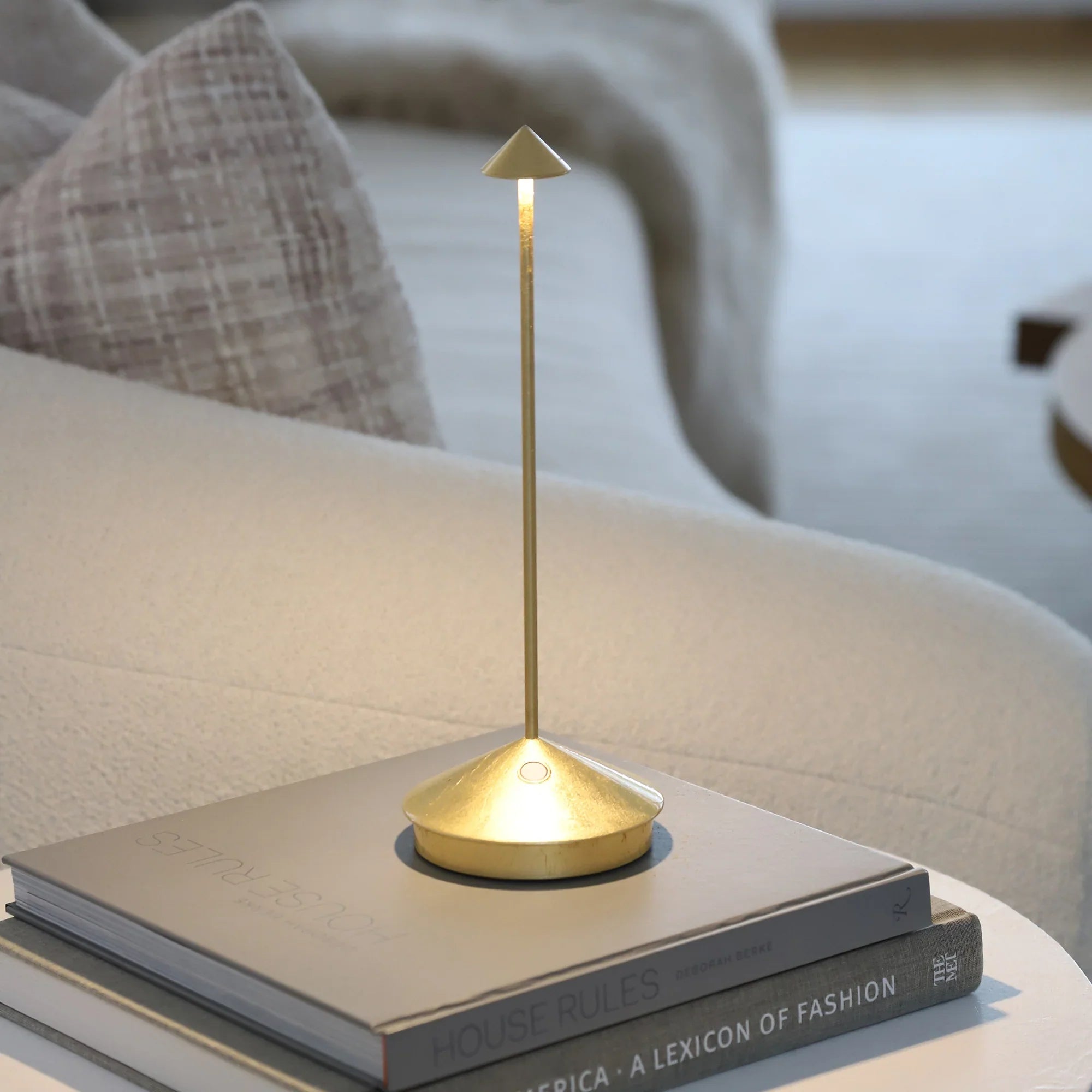 Rechargeable Wireless LED Table Lamp