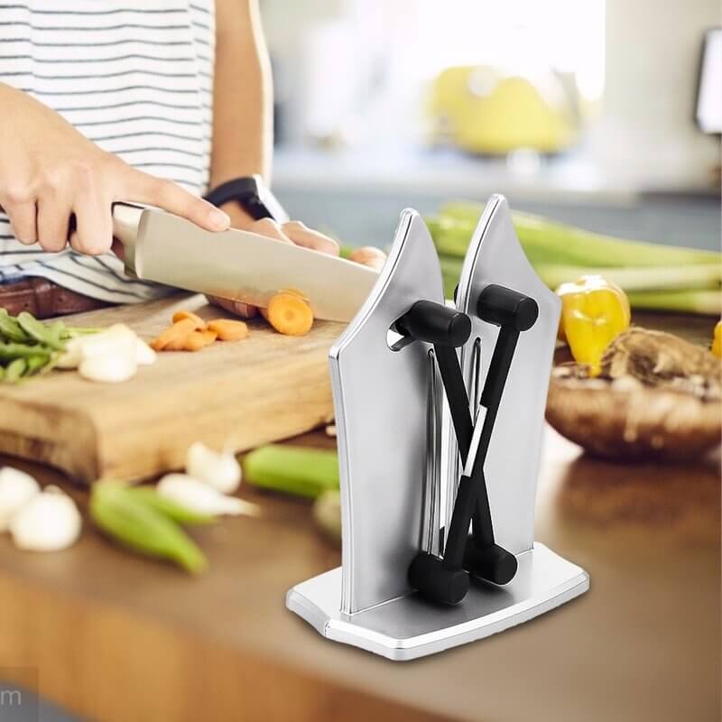Knife sharpener