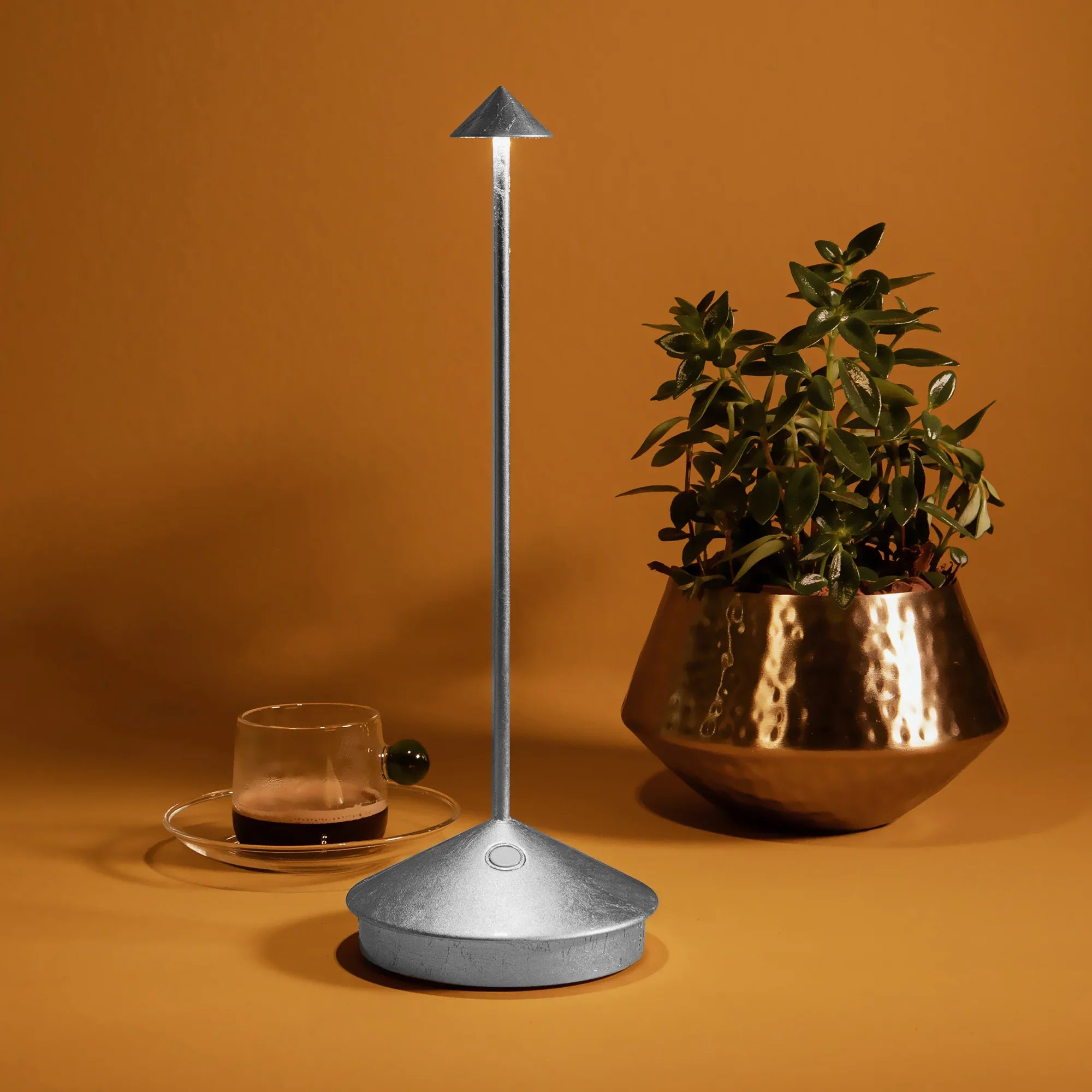 Rechargeable Wireless LED Table Lamp