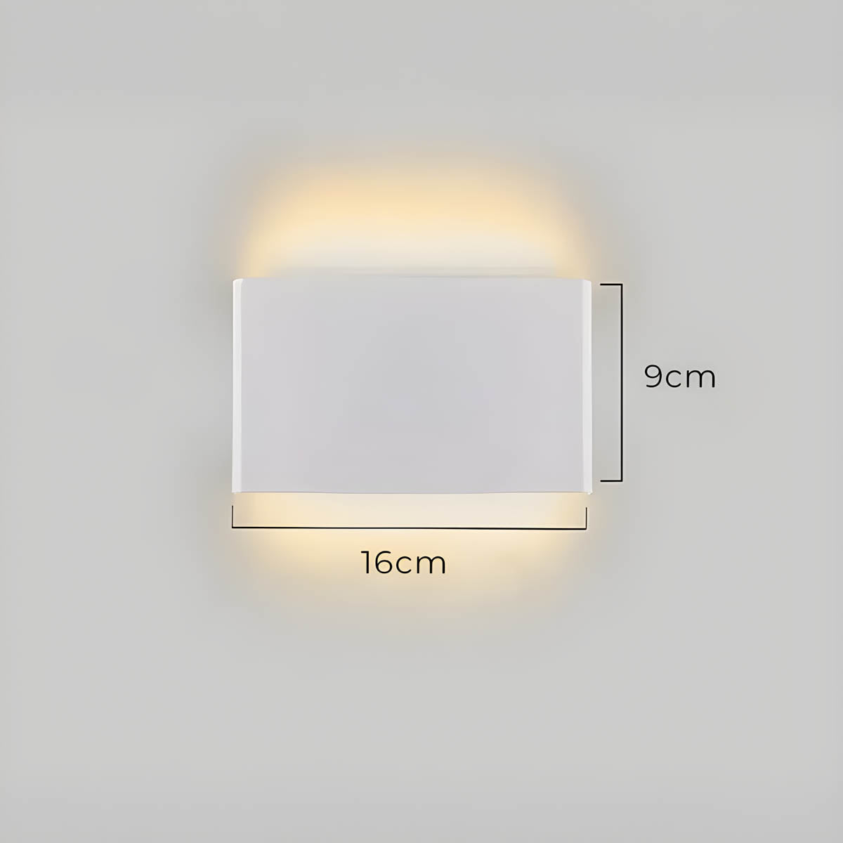 Elegant, Timeless, and Versatile Wall Lamp