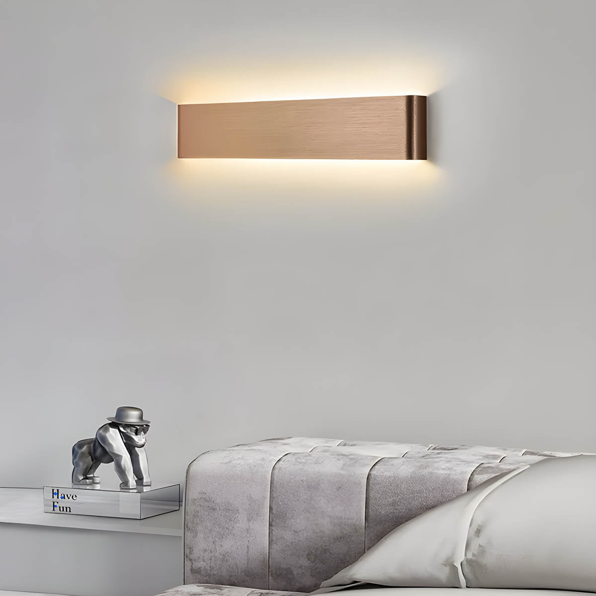 Elegant, Timeless, and Versatile Wall Lamp