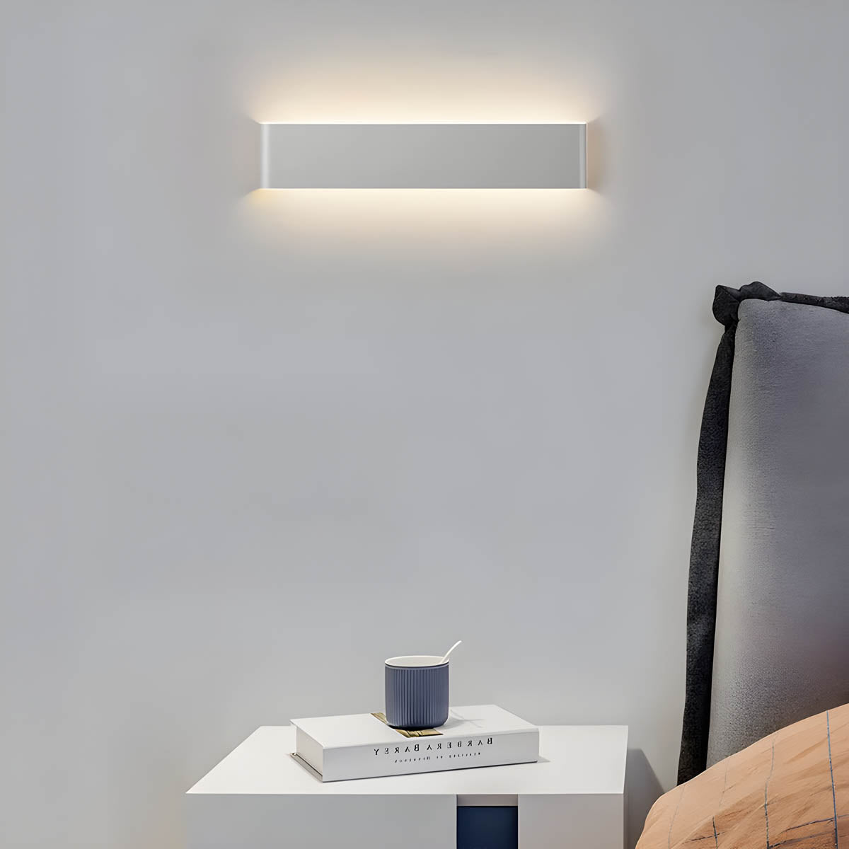 Elegant, Timeless, and Versatile Wall Lamp