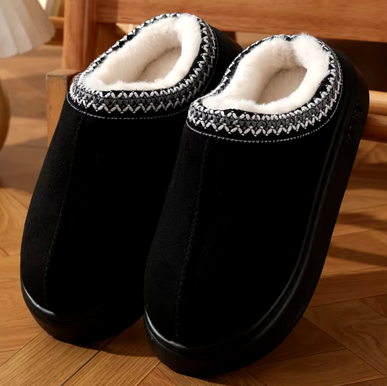 Unisex Sheepskin Slippers | Comfortable Wool-Lined Indoor Shoes