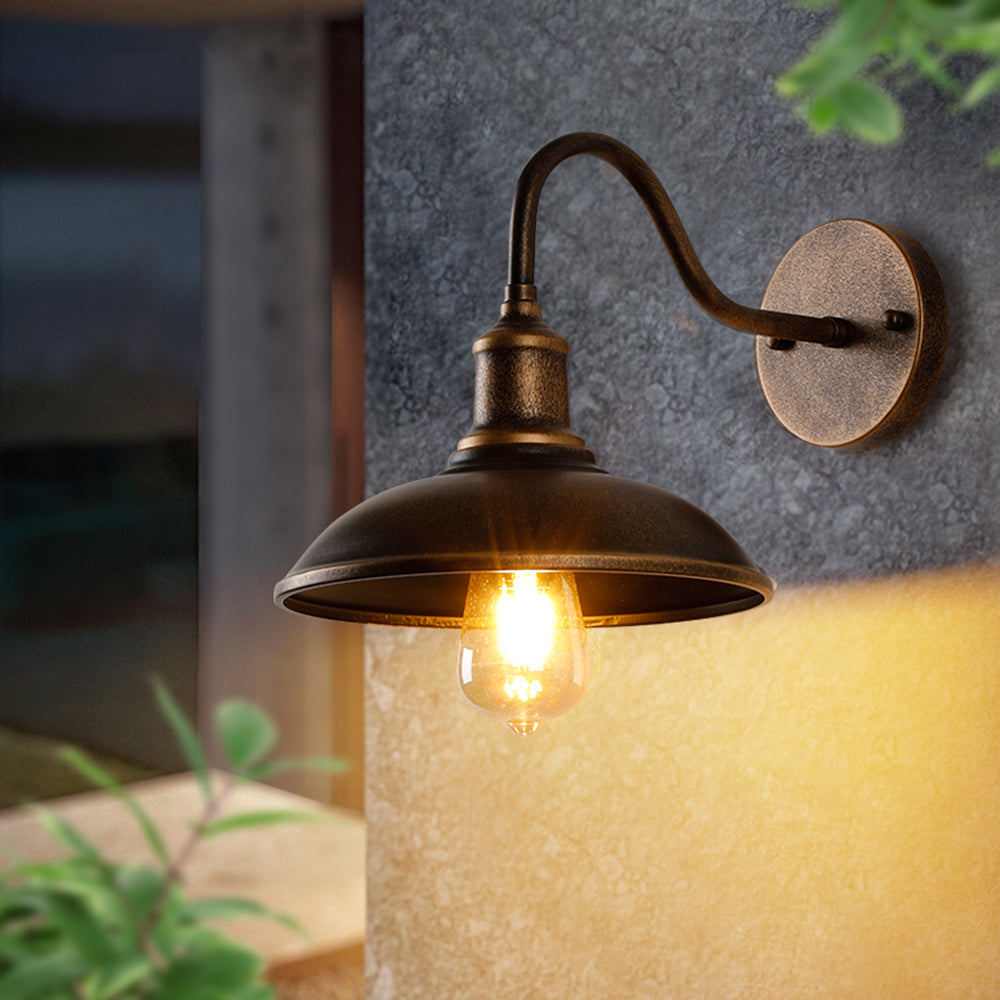 Rustic Outdoor Wall Lamp – Warm LED Illumination