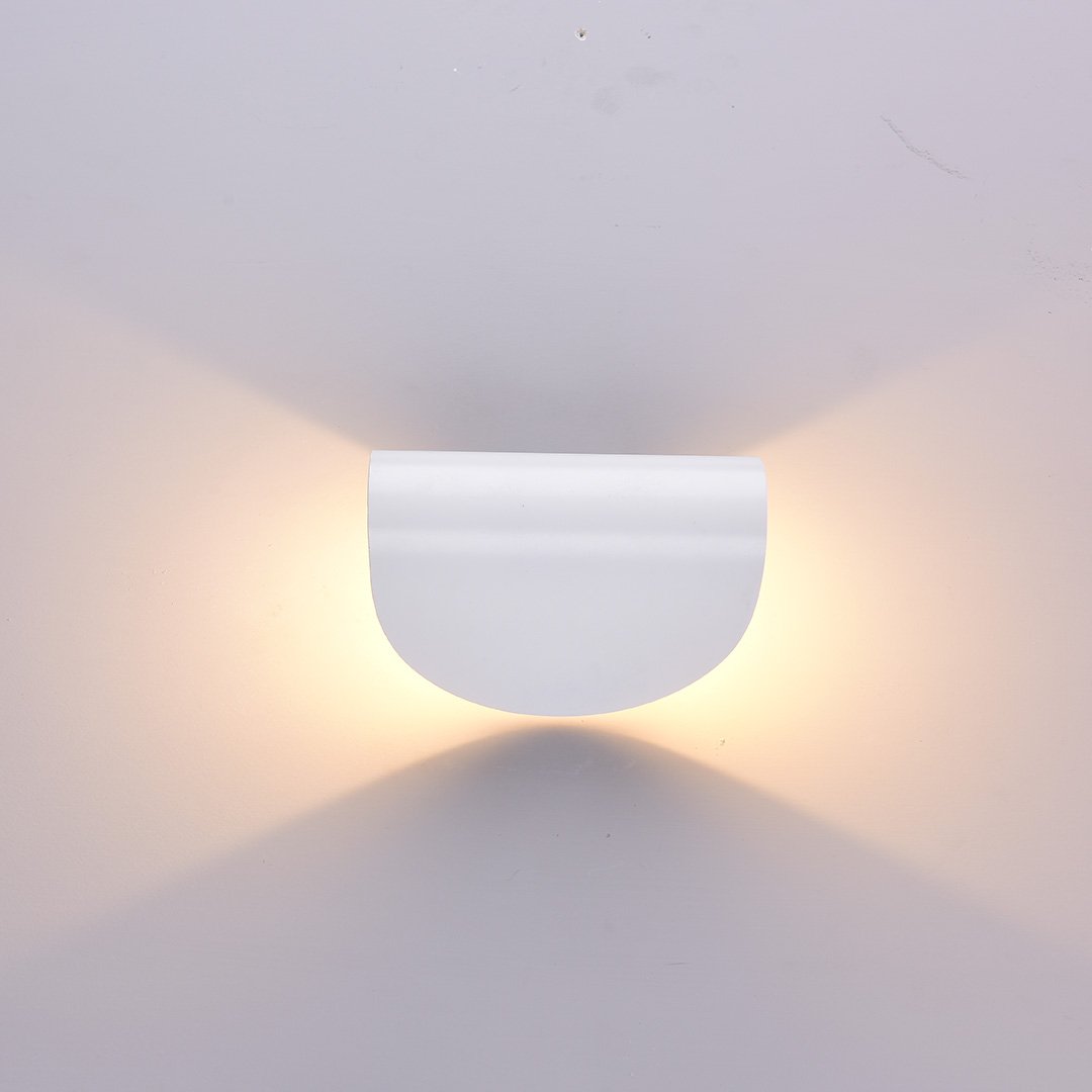 Twist Modern Wall Lamp | Stylish and Sleek Wall Light for Contemporary Spaces