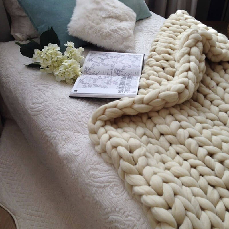 Chunky Knit Blanket | Soft and Cozy Oversized Throw for Home