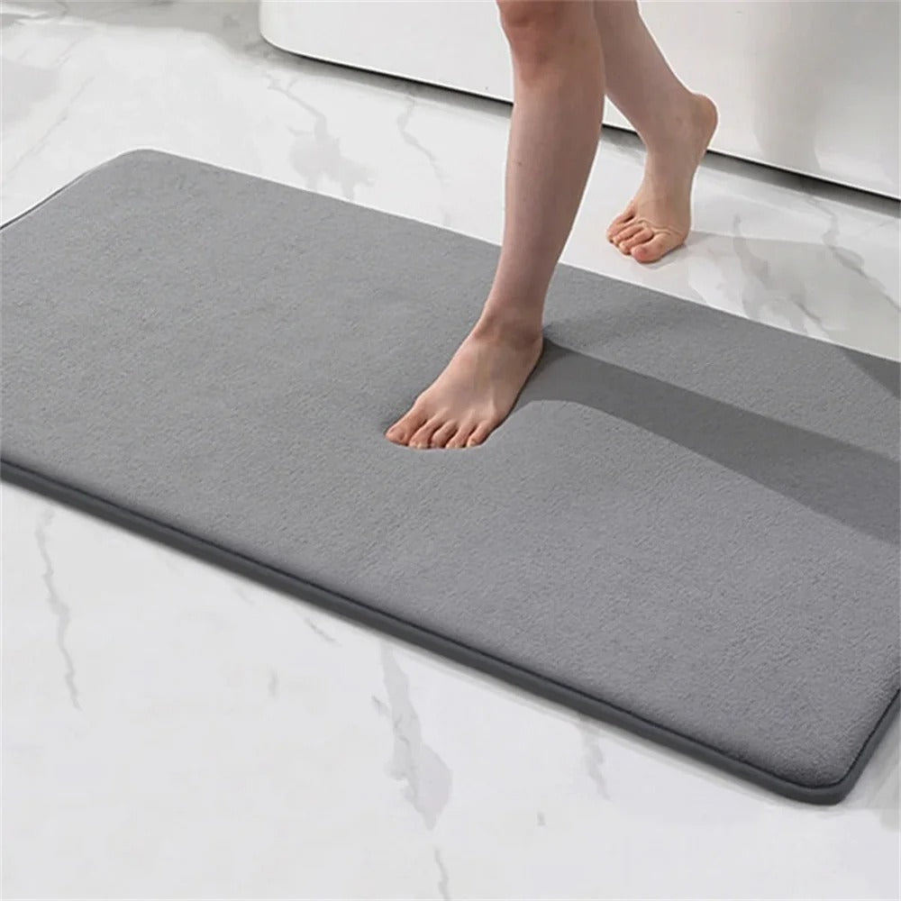 Super Absorbent Velvet Bath Mat | Anti-Slip, Quick-Dry Bathroom Rug