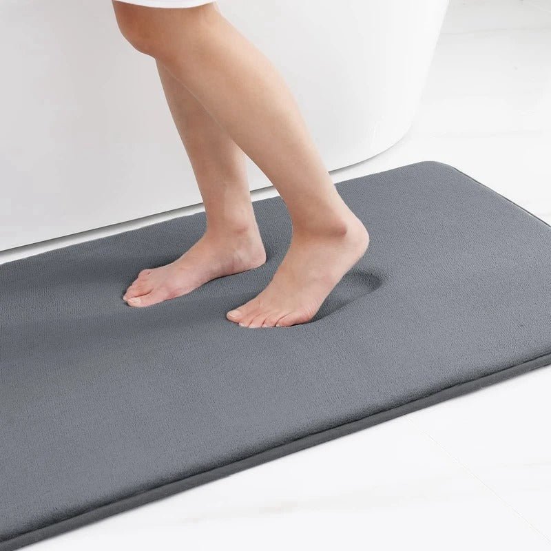 Super Absorbent Velvet Bath Mat | Anti-Slip, Quick-Dry Bathroom Rug