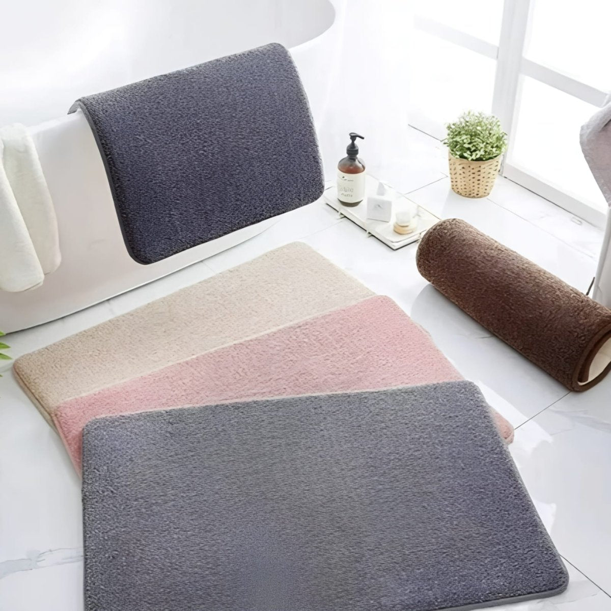 Super Absorbent Velvet Bath Mat | Anti-Slip, Quick-Dry Bathroom Rug