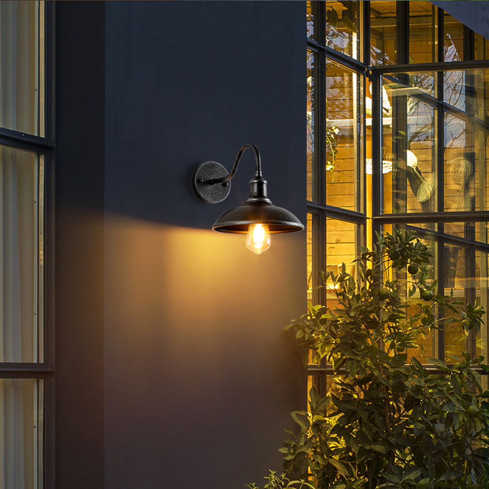 Rustic Outdoor Wall Lamp – Warm LED Illumination