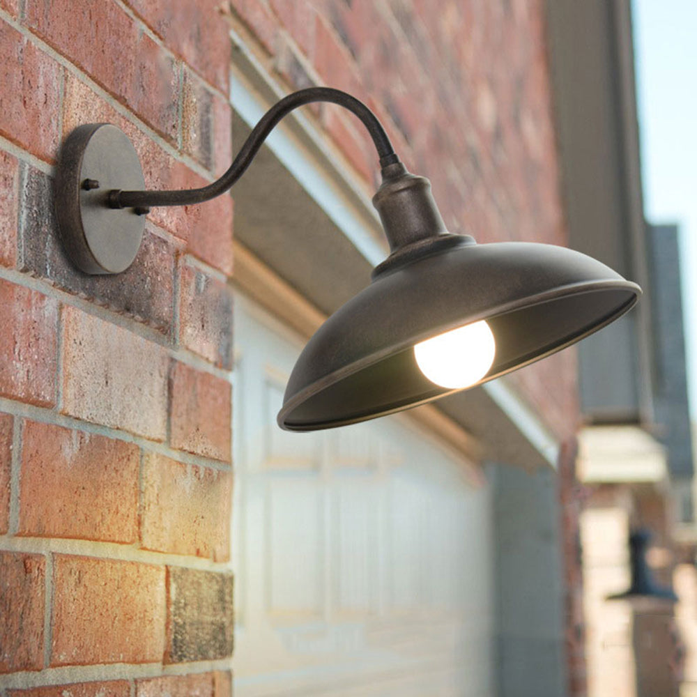 Rustic Outdoor Wall Lamp – Warm LED Illumination