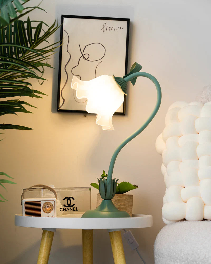 Lily Floral Table Lamp