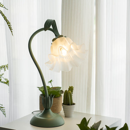 Lily Floral Table Lamp