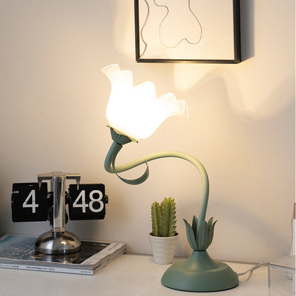 Lily Floral Table Lamp