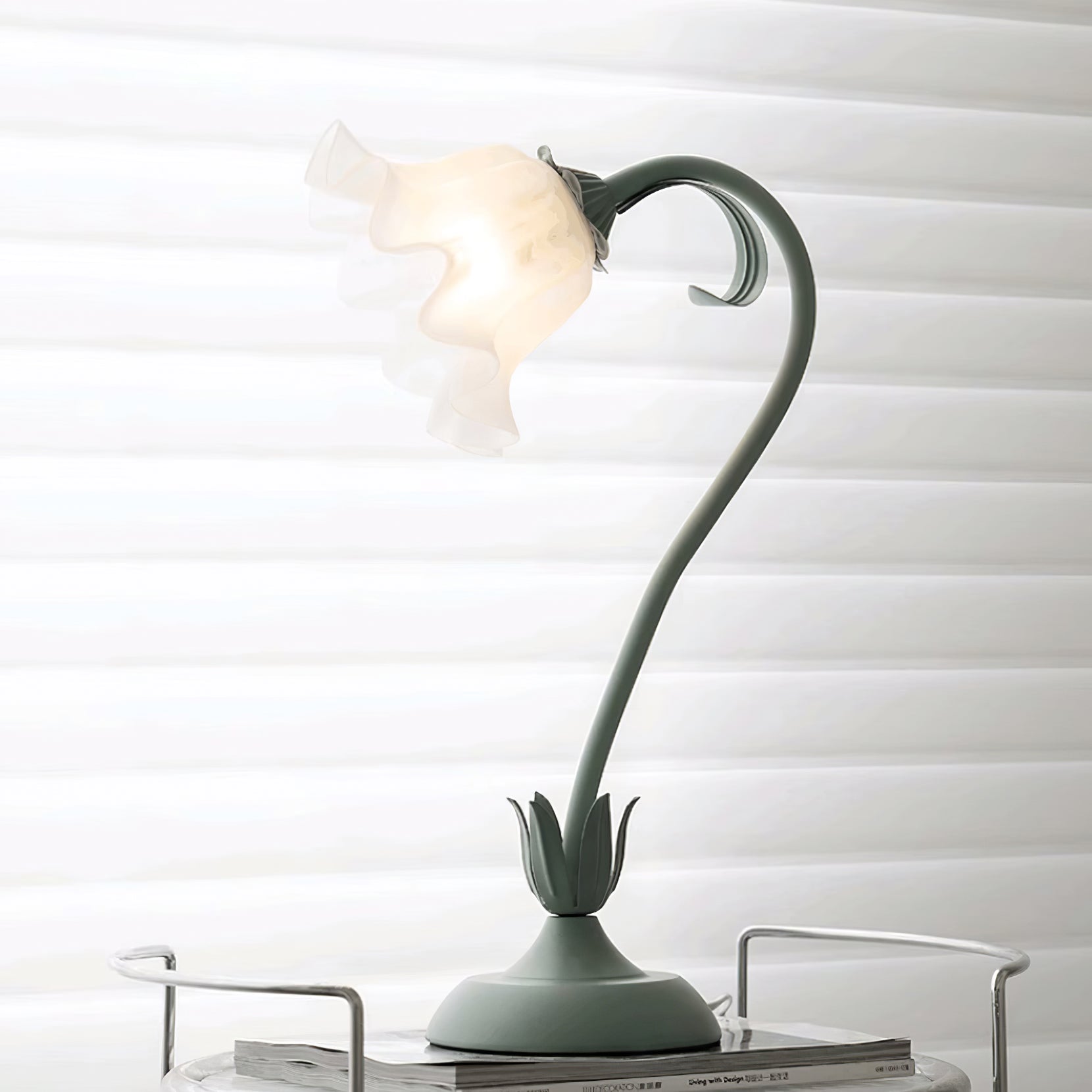 Lily Floral Table Lamp