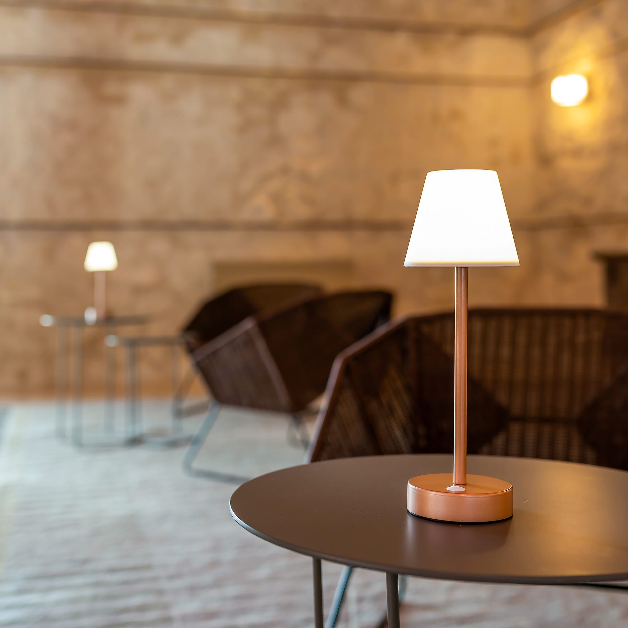 Lola Slim<br> Wireless Table Lamp