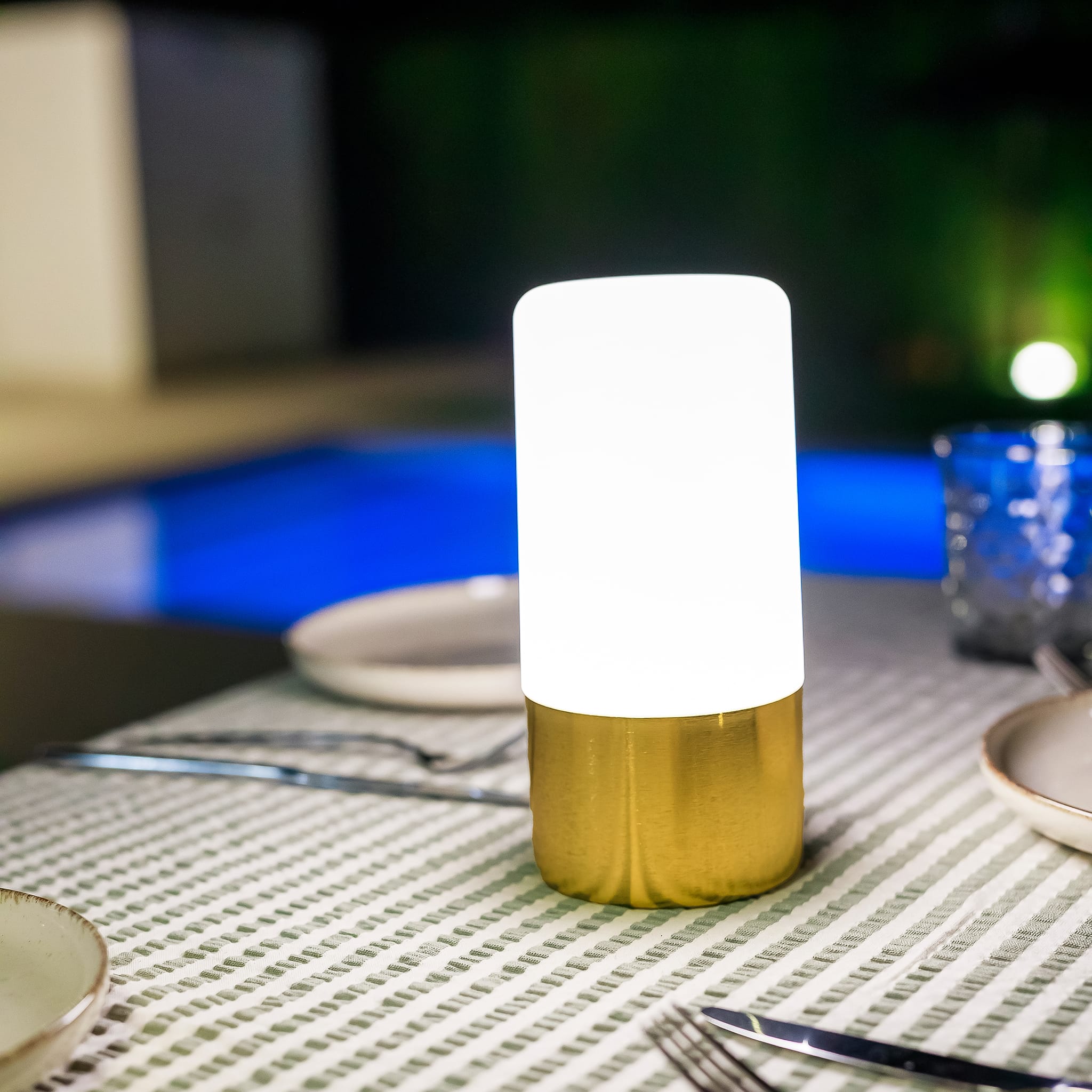 Maia<br> Rechargeable Table Lamp