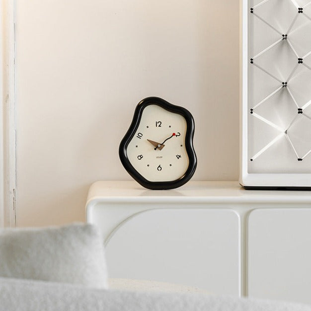Distorted 3D Table Clock | Unique Timepiece for Lounge and Living Room
