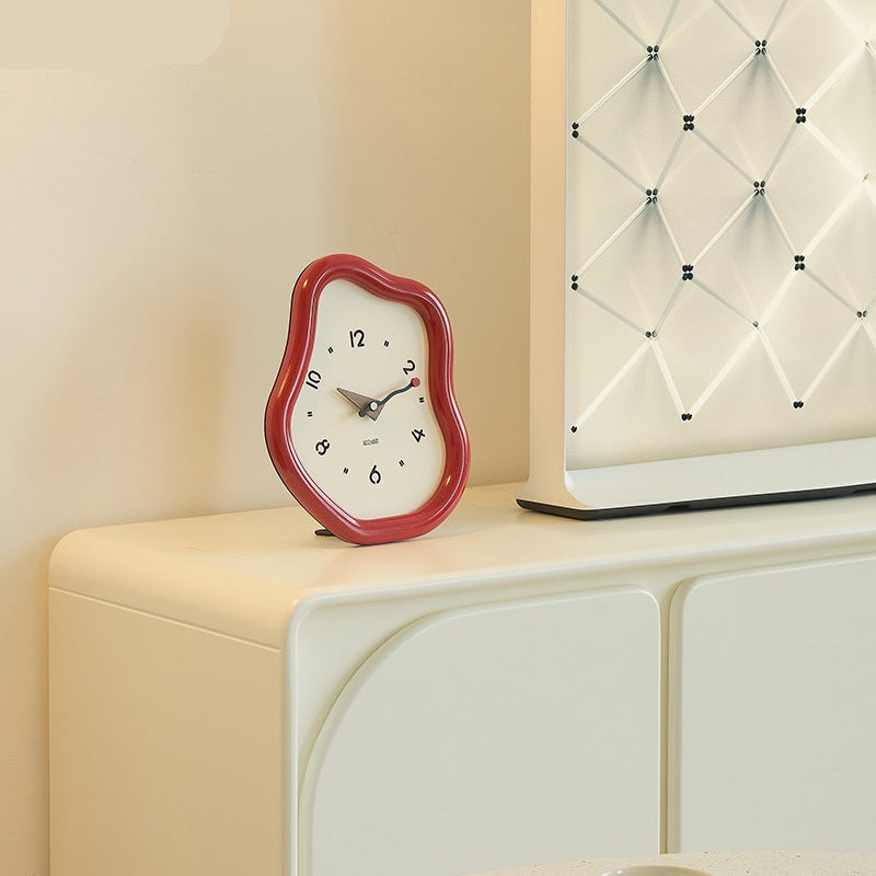 Distorted 3D Table Clock | Unique Timepiece for Lounge and Living Room