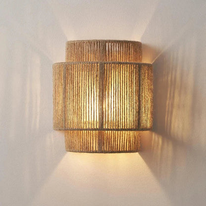 Woven Rattan Bedside Wall Lamp – Warm Vintage Elegance