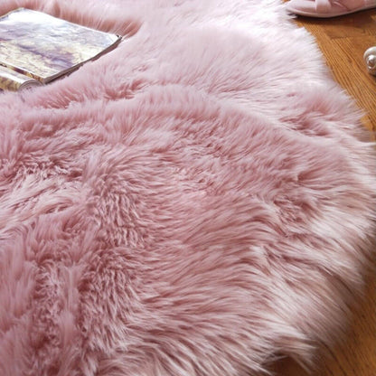 Faux Fur Round Area Rug | Soft and Plush Sheepskin Style Rug for Living Room