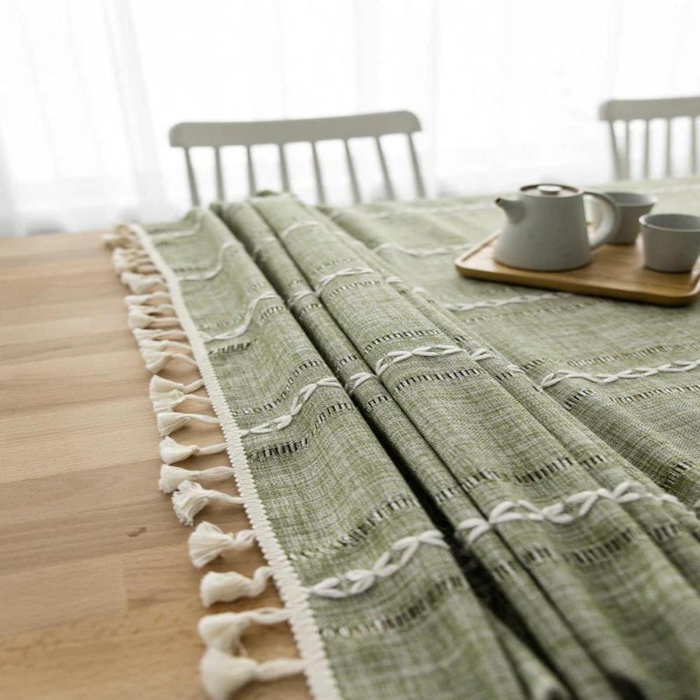 Table Accessories | Stylish Cotton and Linen Tablecloth with Tassel Edges