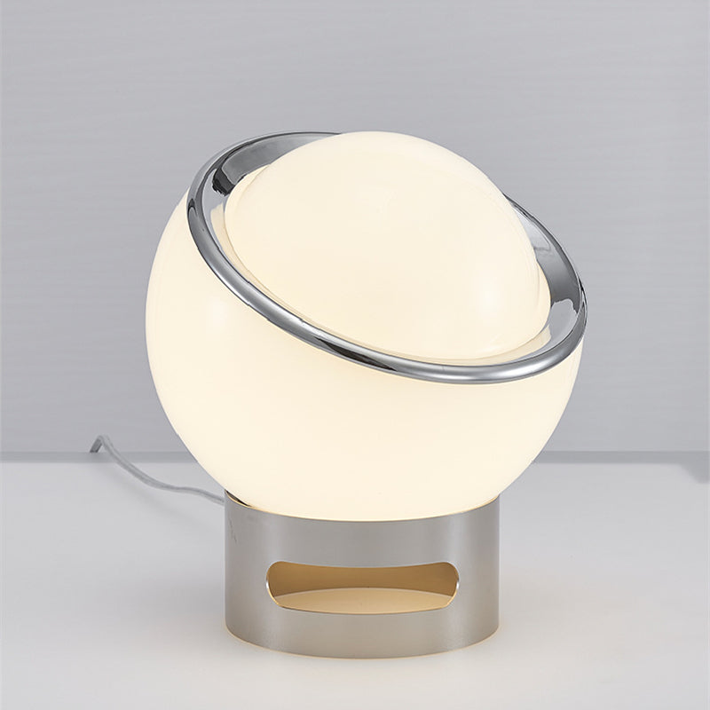 OpalHaus – Bauhaus opal lamp