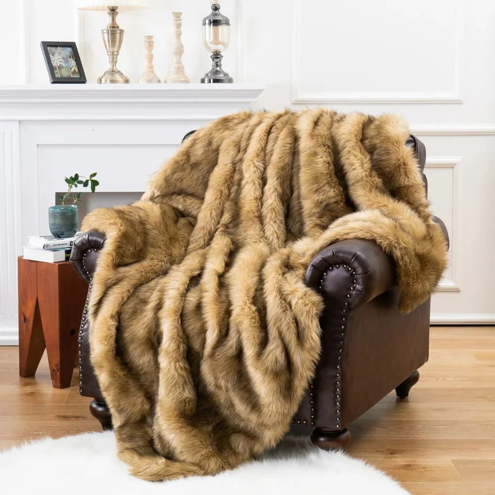 Luxyecs | Faux Fur Throw Blanket – Luxurious, Soft & Cozy Home Comfort