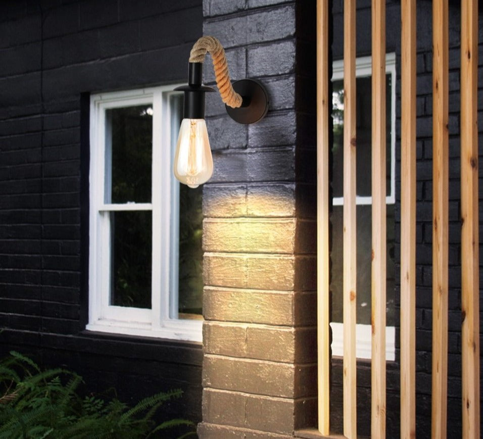 Vintage Indoor / Outdoor Wall Lamp